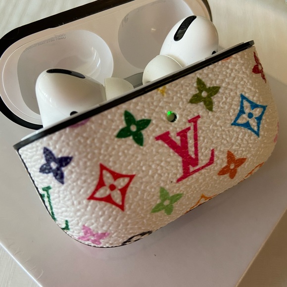 For Apple AirPods PRO 3rd & 4th gen case cover & Clip - Picture 10 of 13